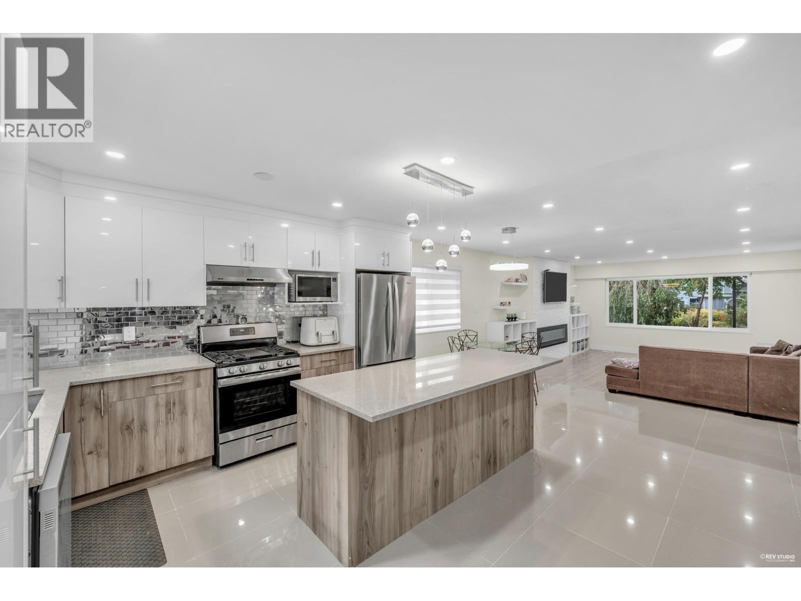 11280 Caravel Court, Richmond, British Columbia  V7E 4L2 - Photo 8 - R3081791