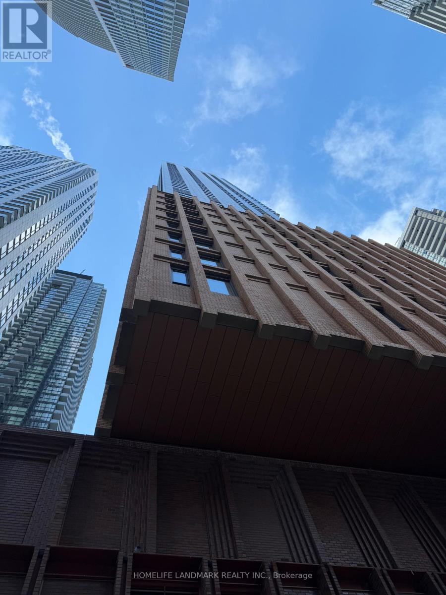 3521 - 28 Widmer Street, Toronto, Ontario  M5V 0W6 - Photo 2 - C12746272