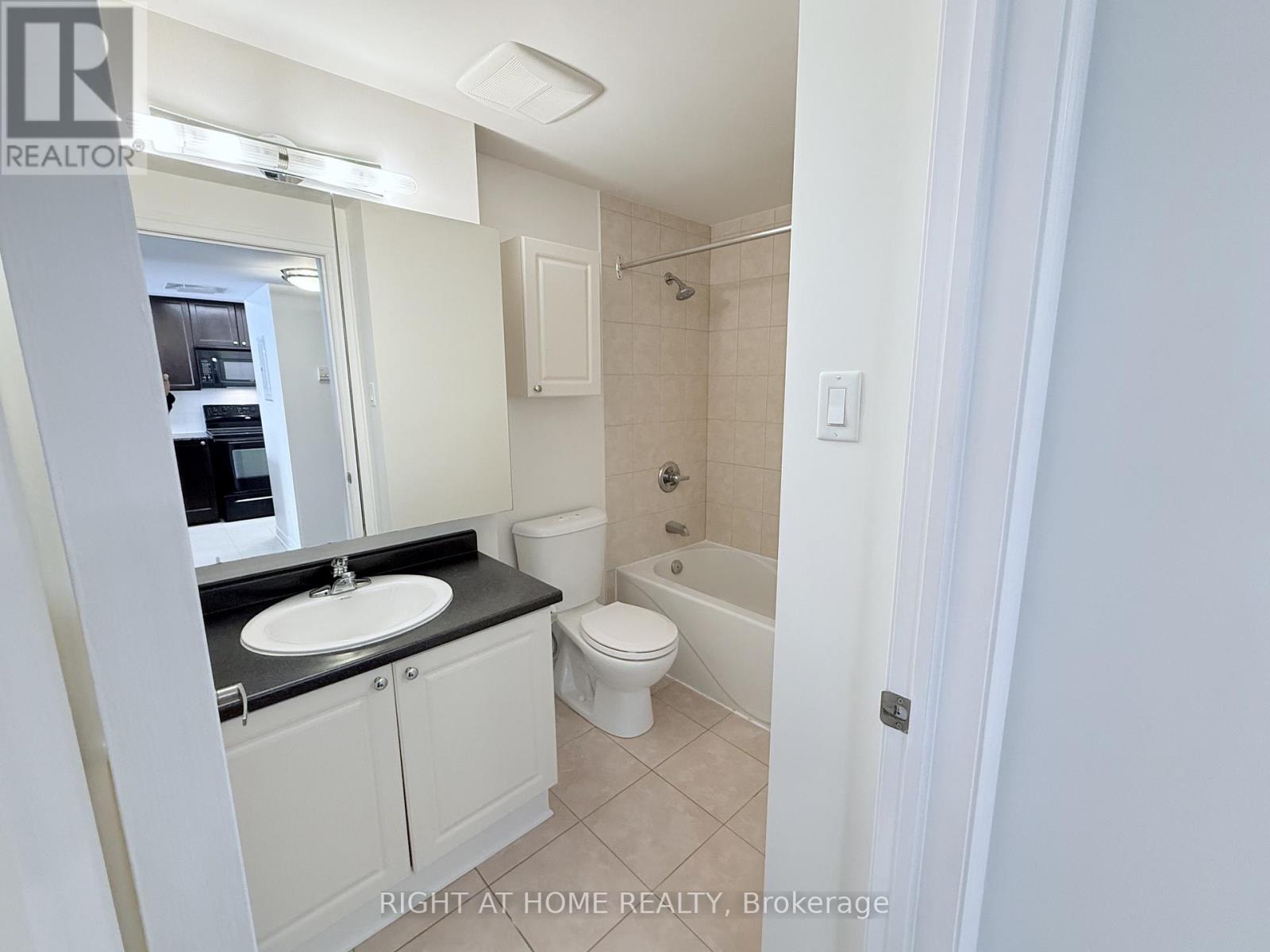 319 - 250 Lett Street, Ottawa, Ontario  K1R 0A8 - Photo 10 - X12746372