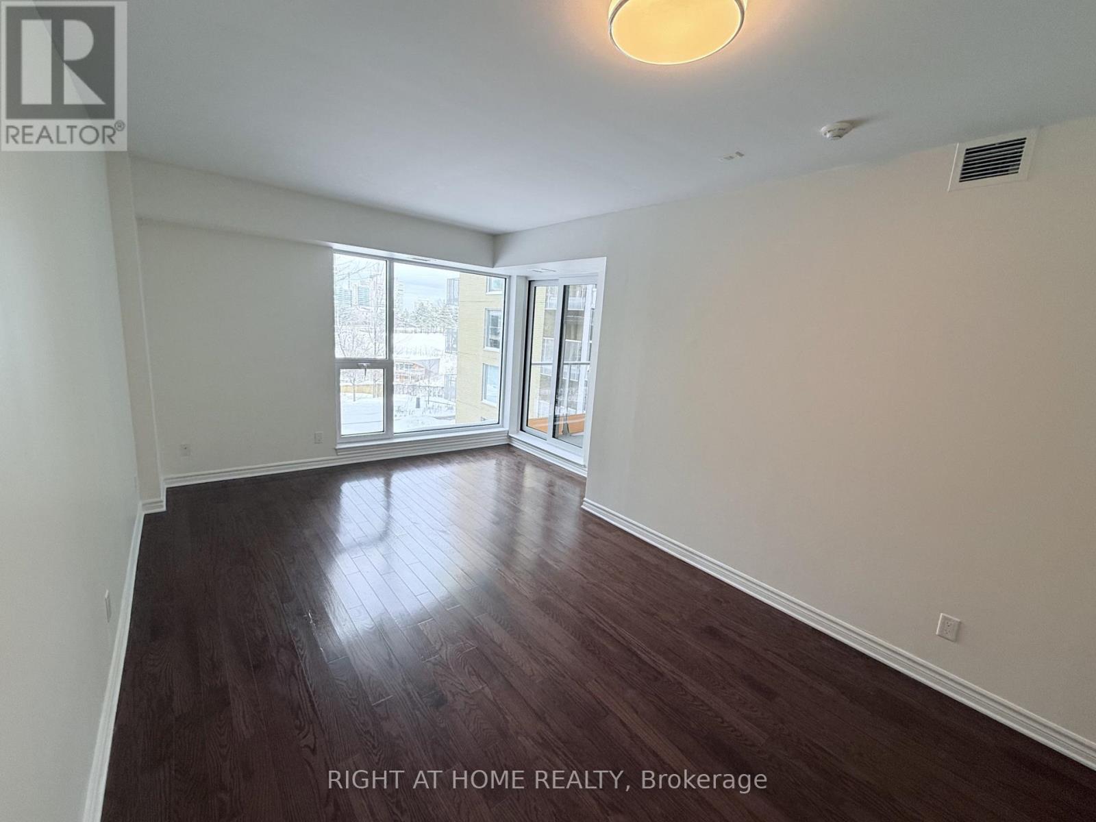 319 - 250 Lett Street, Ottawa, Ontario  K1R 0A8 - Photo 11 - X12746372