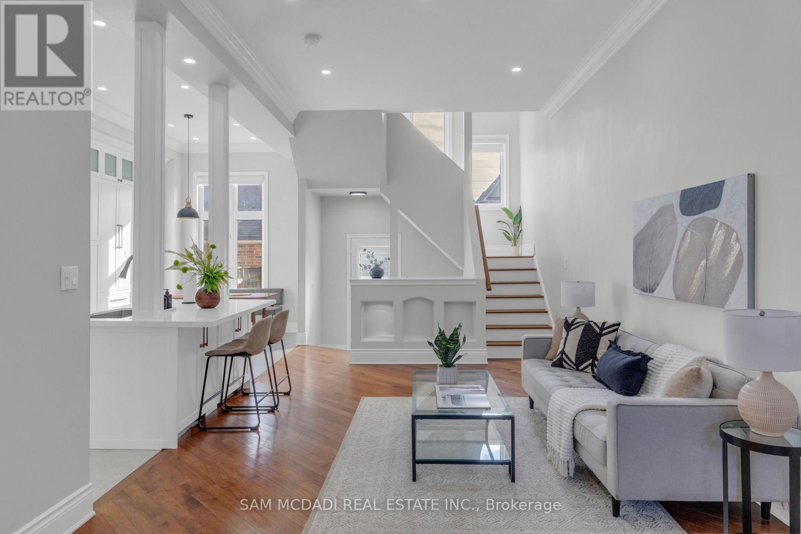 5227 Preservation Circle, Mississauga, Ontario  L5M 7T2 - Photo 4 - W12745396