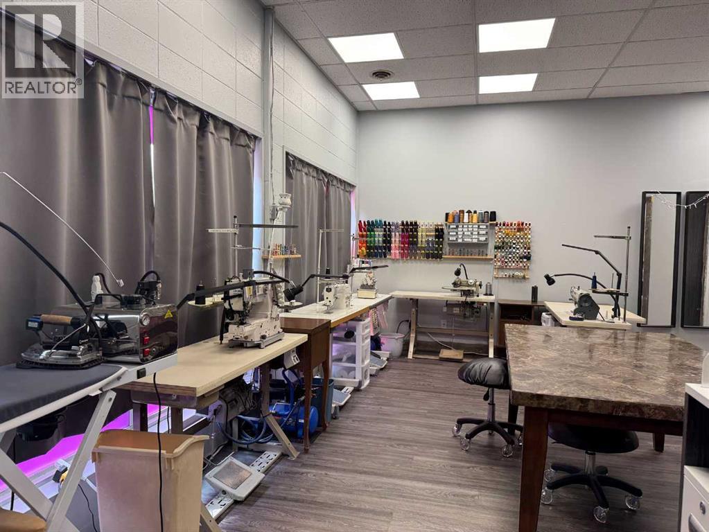 4, 4902 50 Street, Ponoka, Alberta  T4J 1J5 - Photo 4 - A2241050