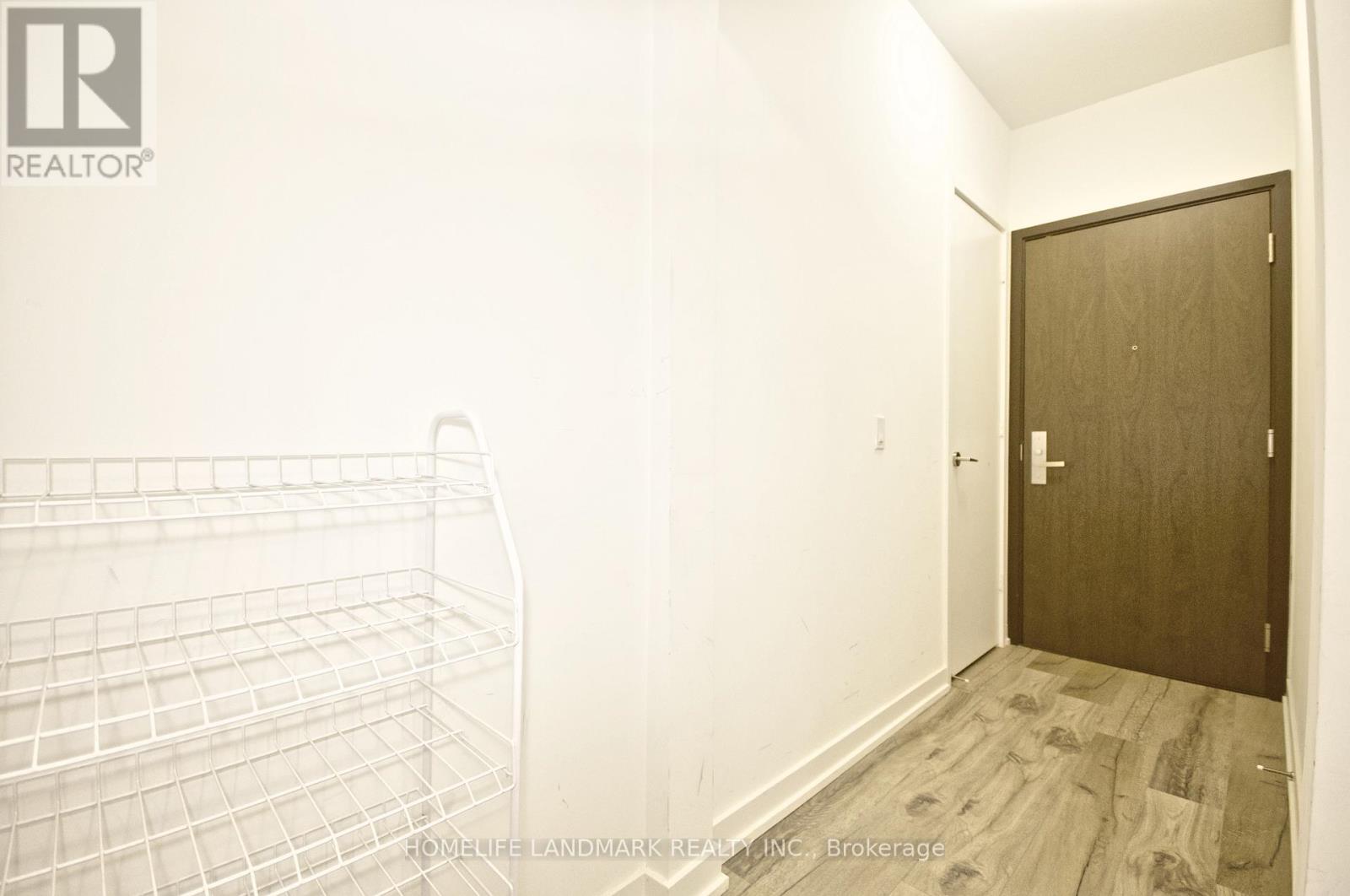 1902 - 1 Yorkville Avenue, Toronto, Ontario  M4W 1L1 - Photo 3 - C12746354