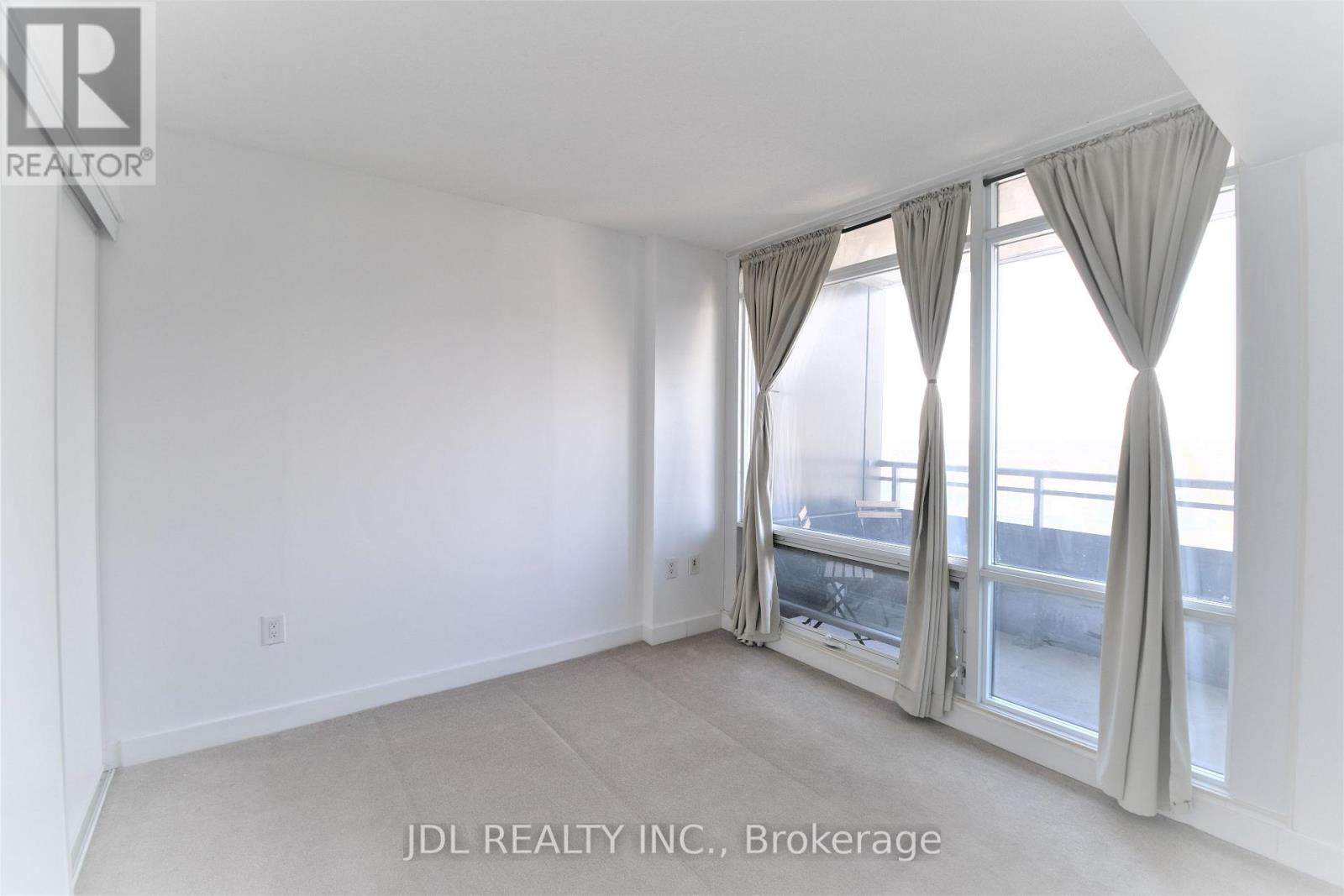 4201 - 25 Telegram Mews, Toronto, Ontario  M5V 3Z1 - Photo 6 - C12746358