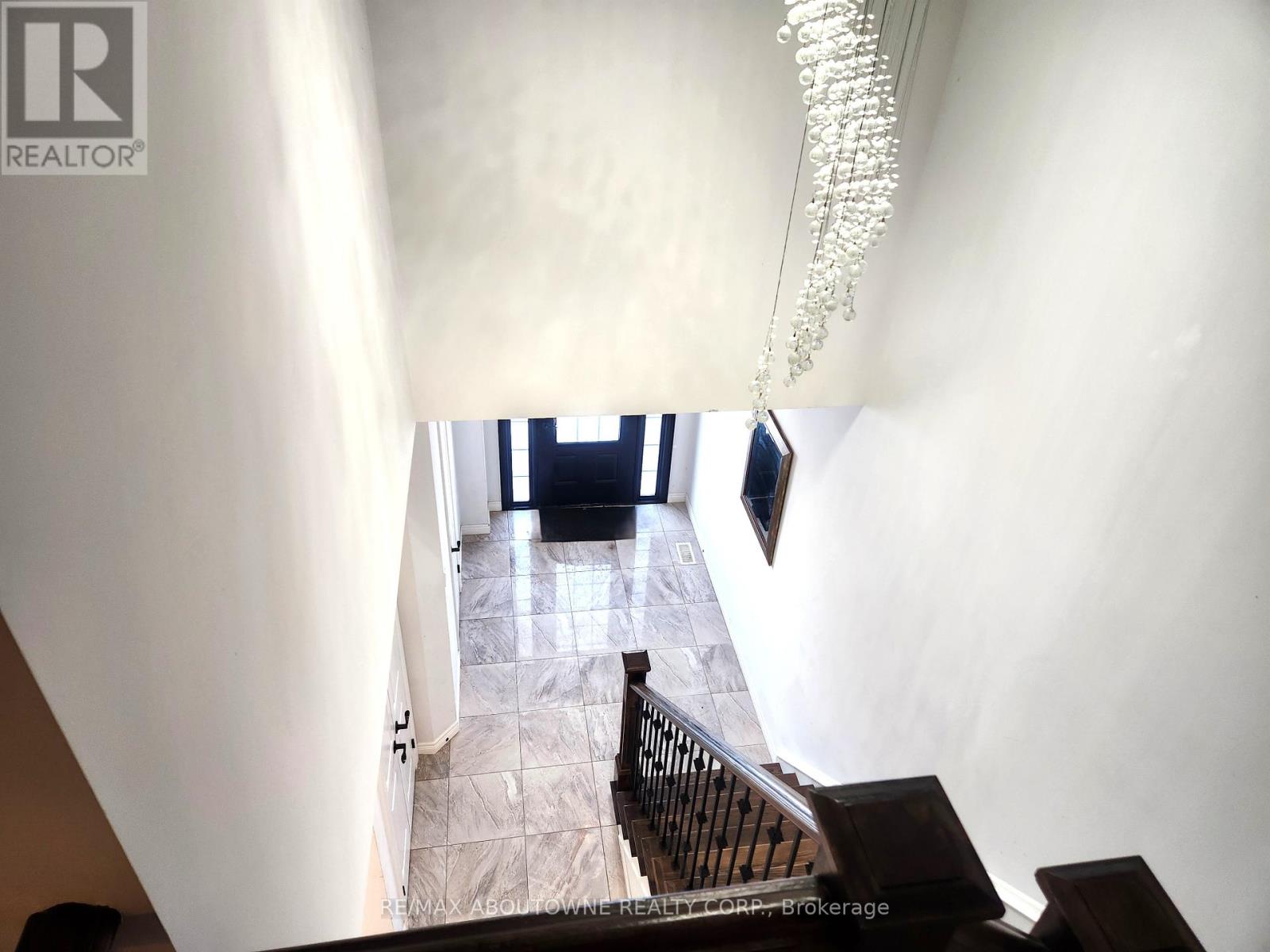 265 Pumpkin Pass, Hamilton (Binbrook), Ontario  L0R 1C0 - Photo 11 - X12745616