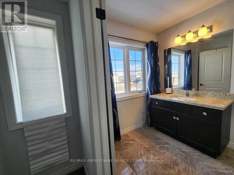 265 Pumpkin Pass, Hamilton (Binbrook), Ontario  L0R 1C0 - Photo 18 - X12745616