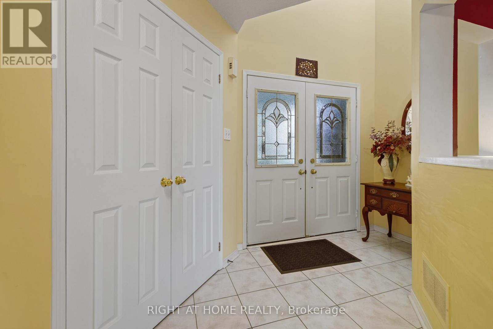 1338 Vincent Crescent, Innisfil, Ontario  L9S 1Z8 - Photo 7 - N12746342