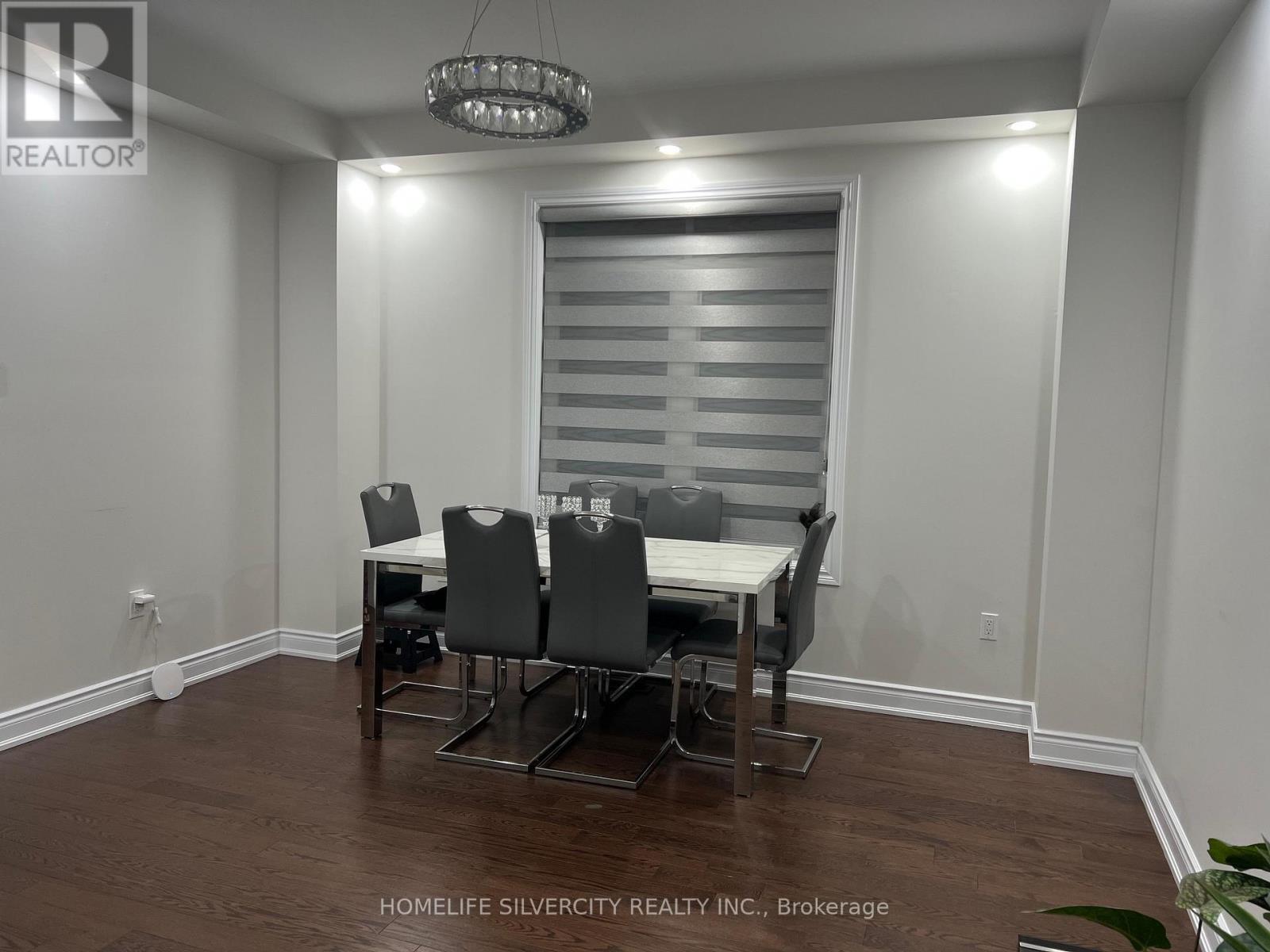 88 Roulette Crescent, Brampton, Ontario  L7A 4R6 - Photo 7 - W12746330