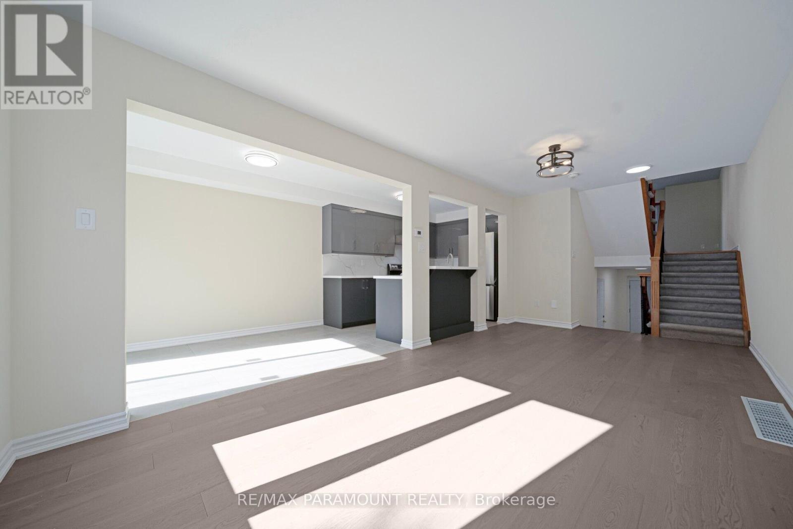 37 - 1575 South Parade Court, Mississauga, Ontario  L5M 6E9 - Photo 8 - W12746338