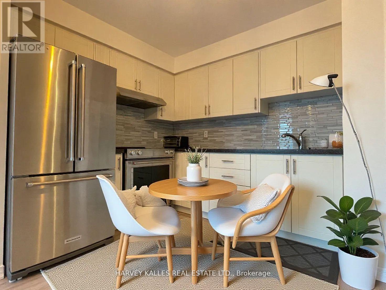 1704 - 2545 Erin Centre Boulevard, Mississauga, Ontario  L5M 6Z9 - Photo 11 - W12746350