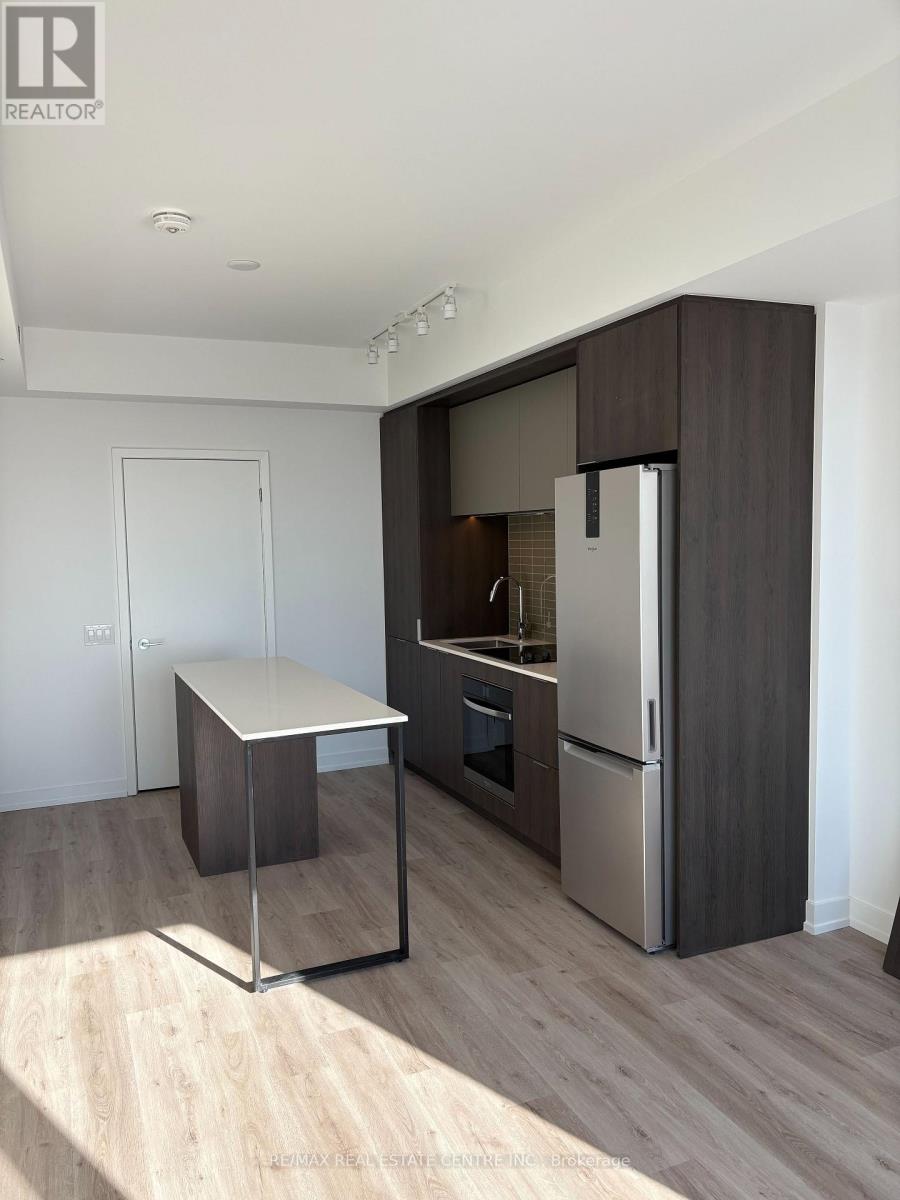 3609 - 395 Square One Drive, Mississauga, Ontario  L5B 0P6 - Photo 12 - W12746356