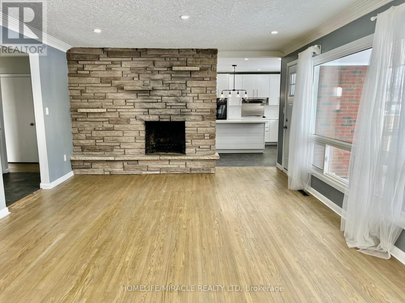 312 Grantham Avenue, St. Catharines, Ontario  L2M 5A6 - Photo 5 - X12746158