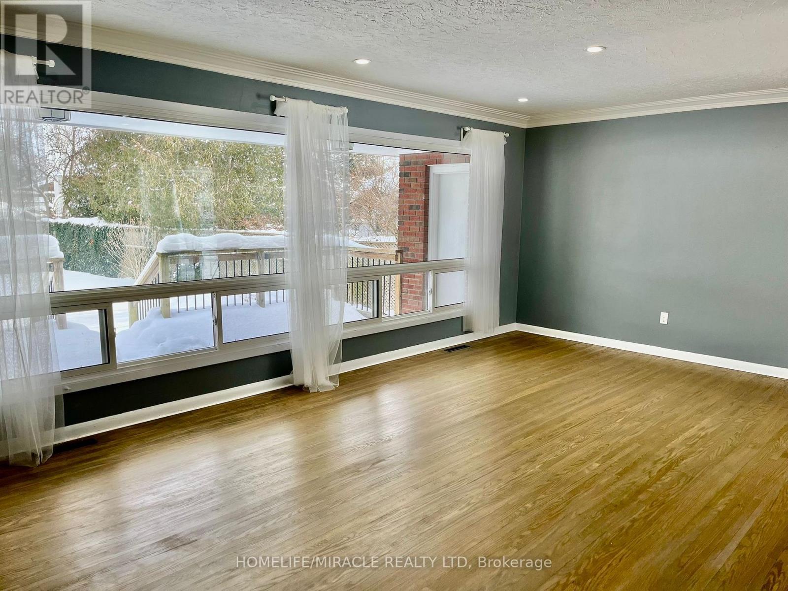 312 Grantham Avenue, St. Catharines, Ontario  L2M 5A6 - Photo 14 - X12746158