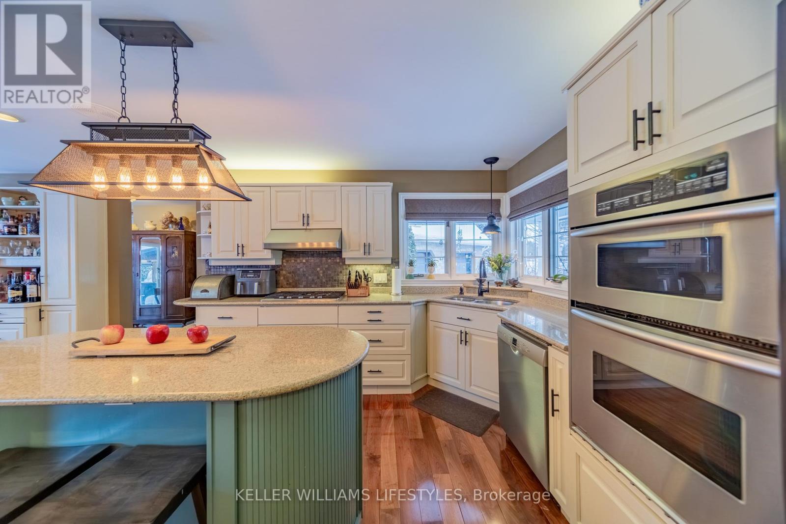 33992 Moore Court, Bluewater, Ontario  N0M 2T0 - Photo 12 - X12746424