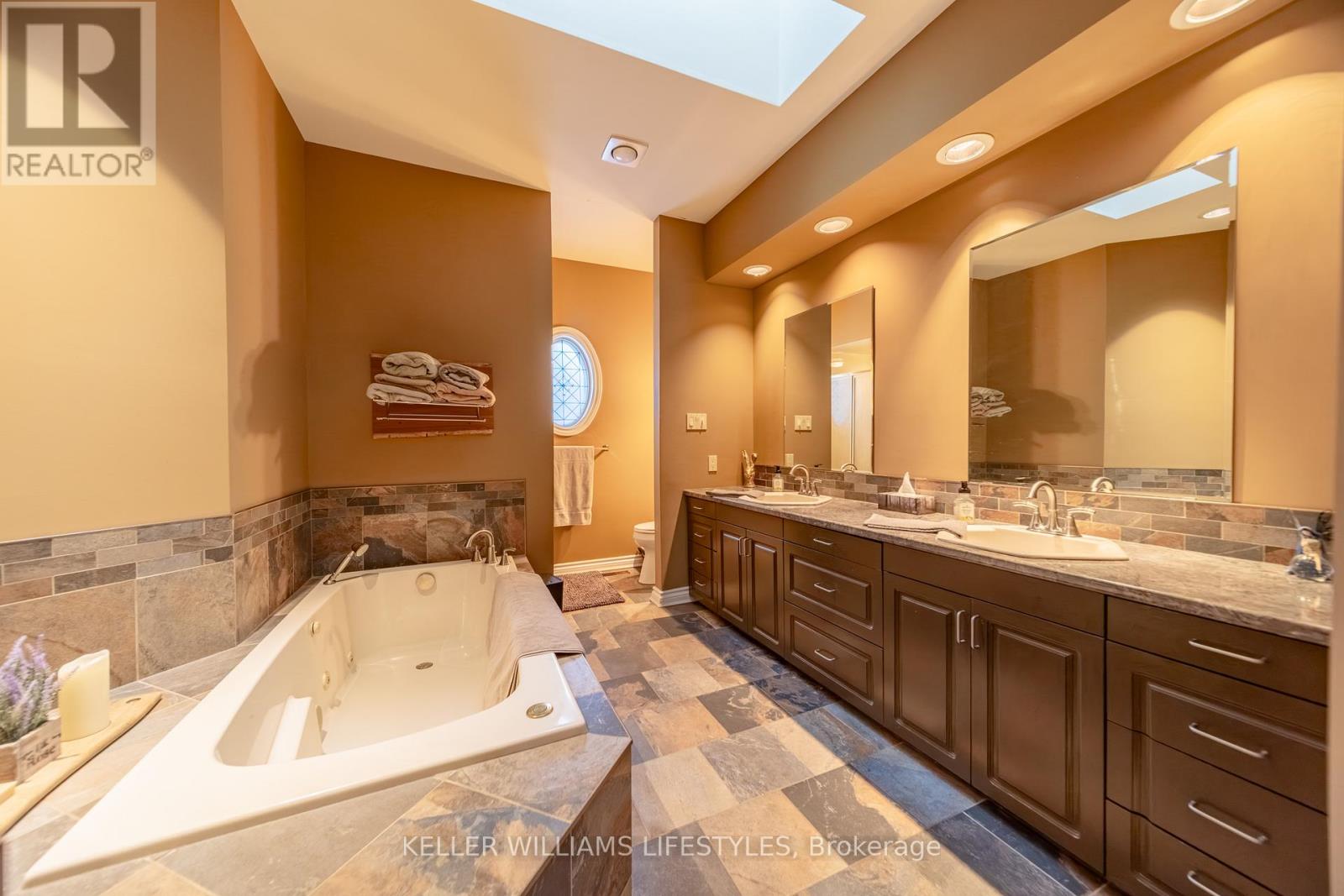 33992 Moore Court, Bluewater, Ontario  N0M 2T0 - Photo 26 - X12746424