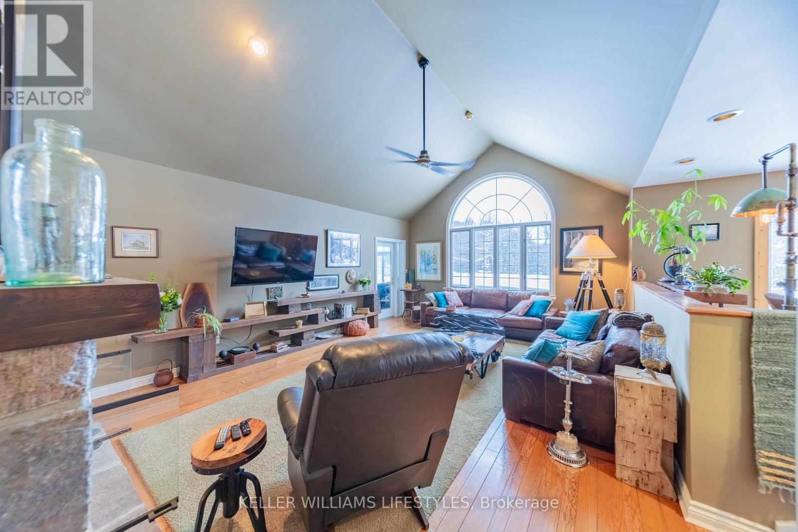 33992 Moore Court, Bluewater, Ontario  N0M 2T0 - Photo 8 - X12746424