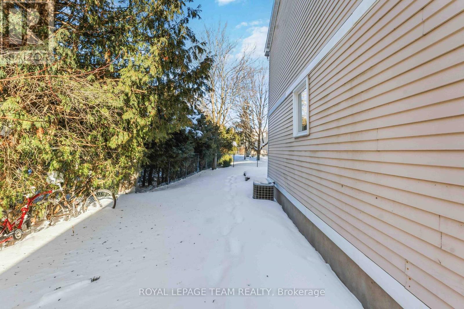 1 Shadetree Crescent, Ottawa, Ontario  K2E 7R3 - Photo 30 - X12746400