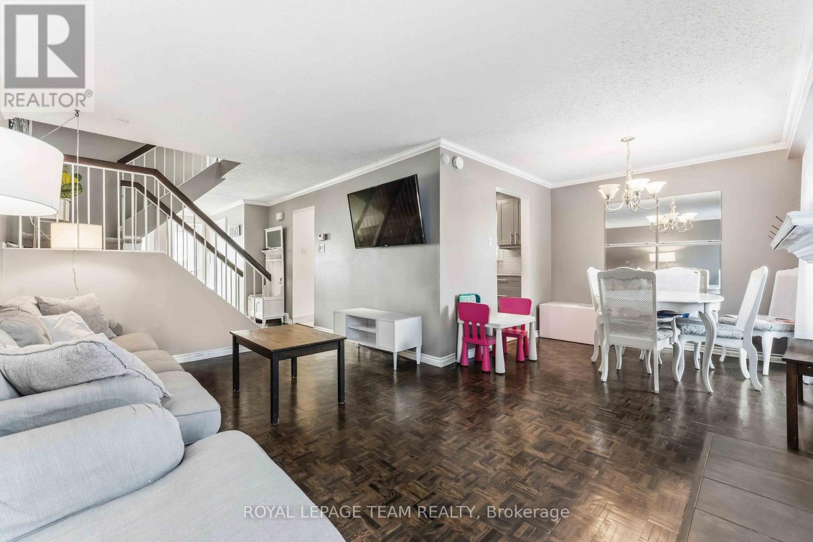 1 Shadetree Crescent, Ottawa, Ontario  K2E 7R3 - Photo 6 - X12746400
