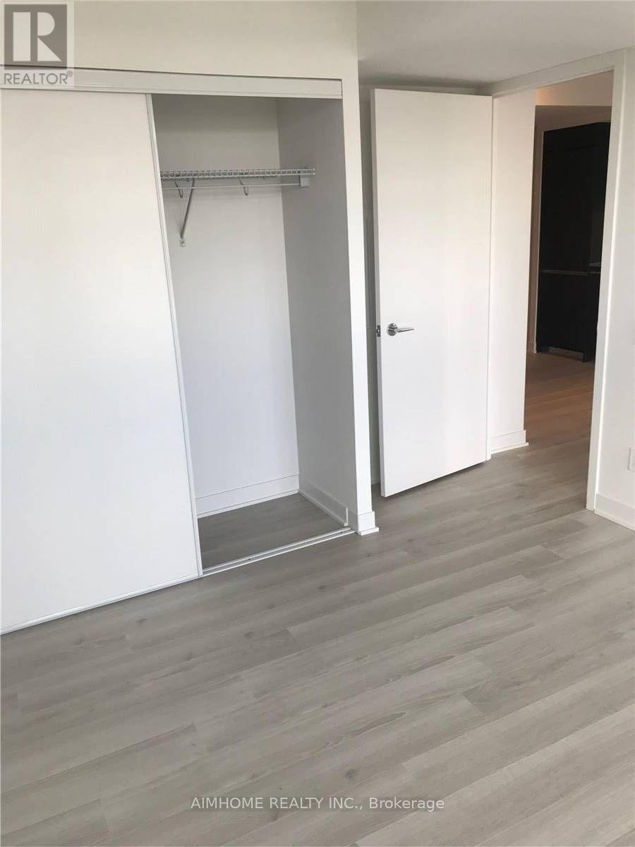 1915 - 80 Queens Wharf Road, Toronto, Ontario  M5V 0J3 - Photo 10 - C12746390