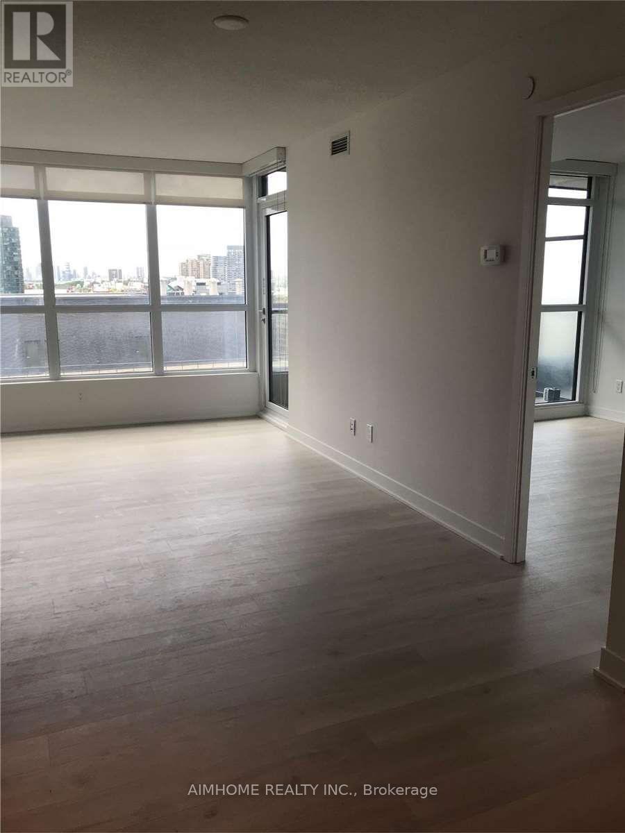 1915 - 80 Queens Wharf Road, Toronto, Ontario  M5V 0J3 - Photo 4 - C12746390