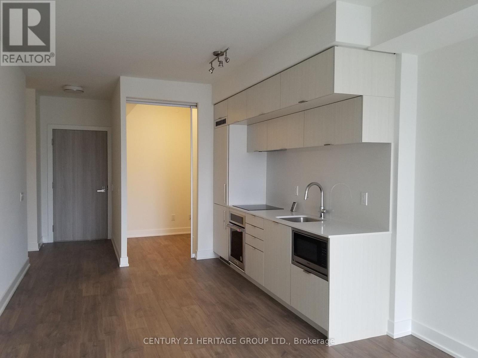 710 - 80 Vanauley Street, Toronto, Ontario  M5T 0C9 - Photo 4 - C12746398