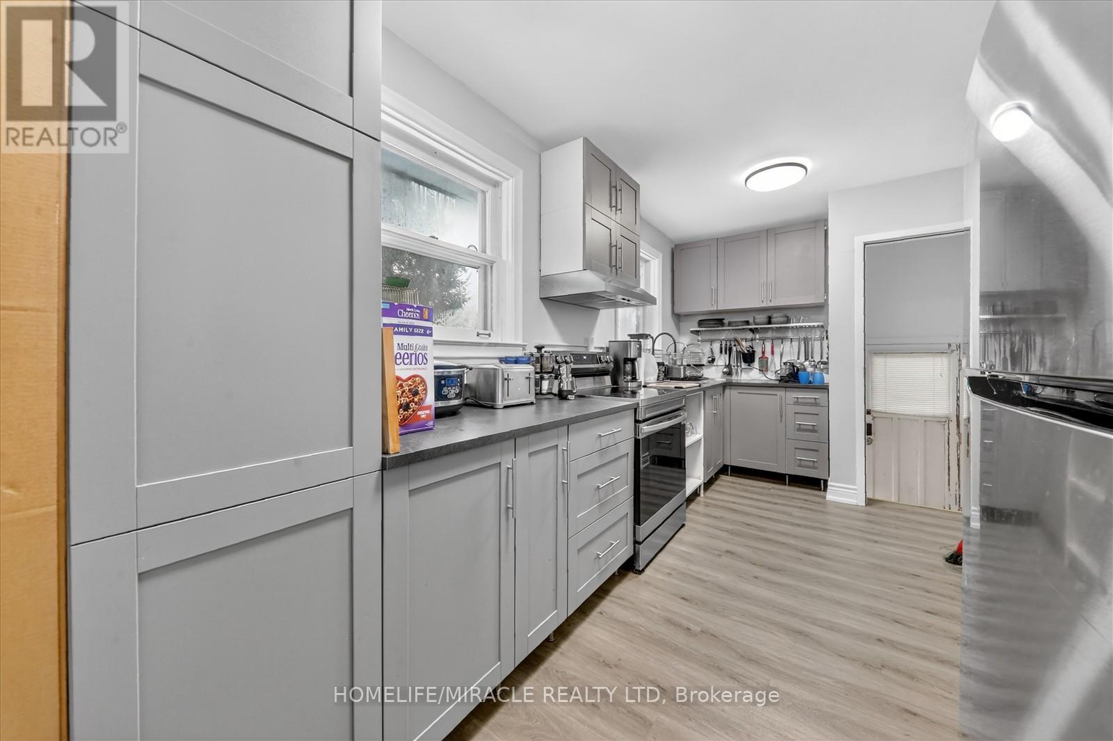 30 Melchior Drive, Toronto, Ontario  M1E 3W5 - Photo 11 - E12746412