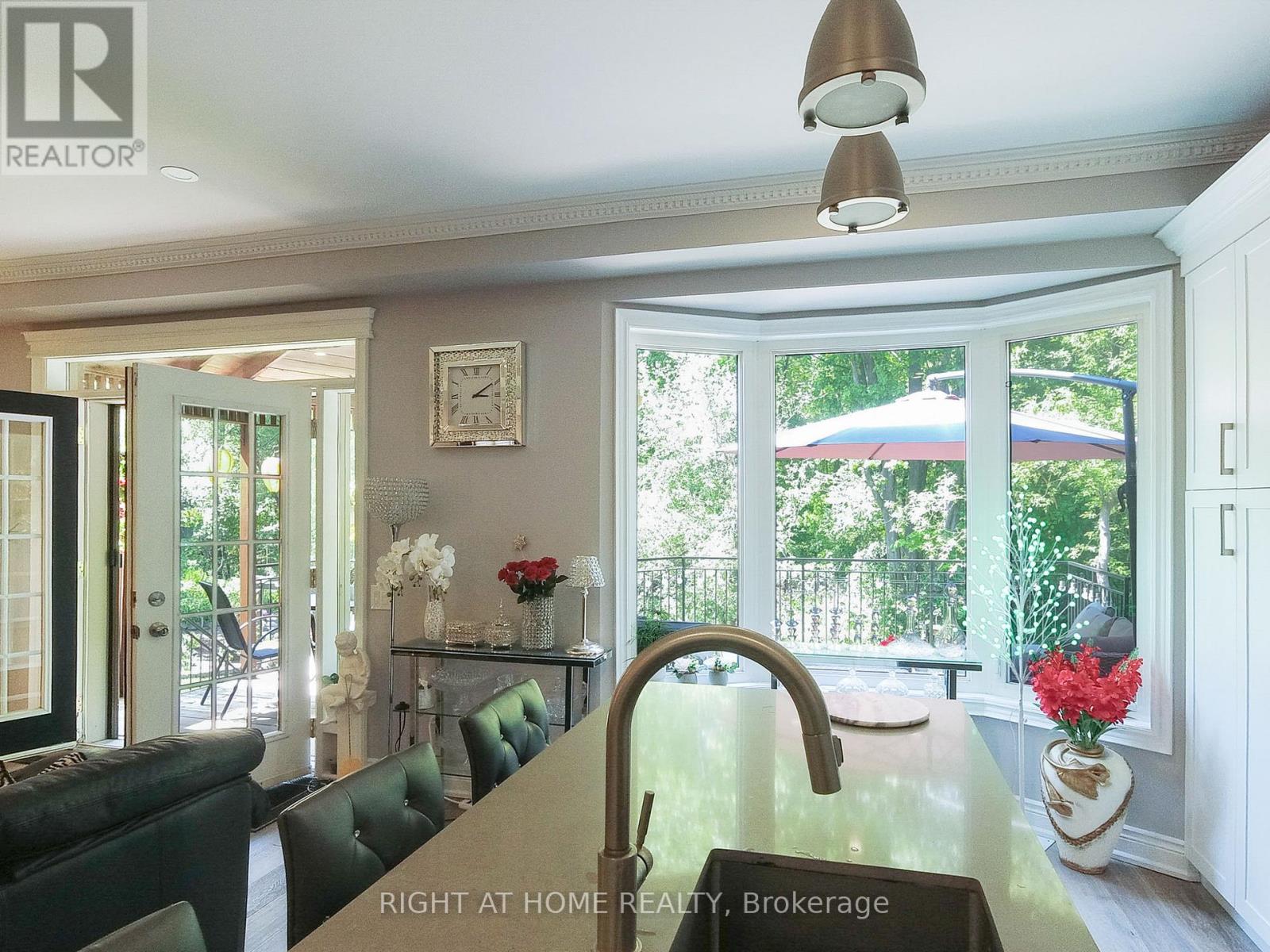 95 Westbury Court, Richmond Hill, Ontario  L4S 2L3 - Photo 11 - N12746388