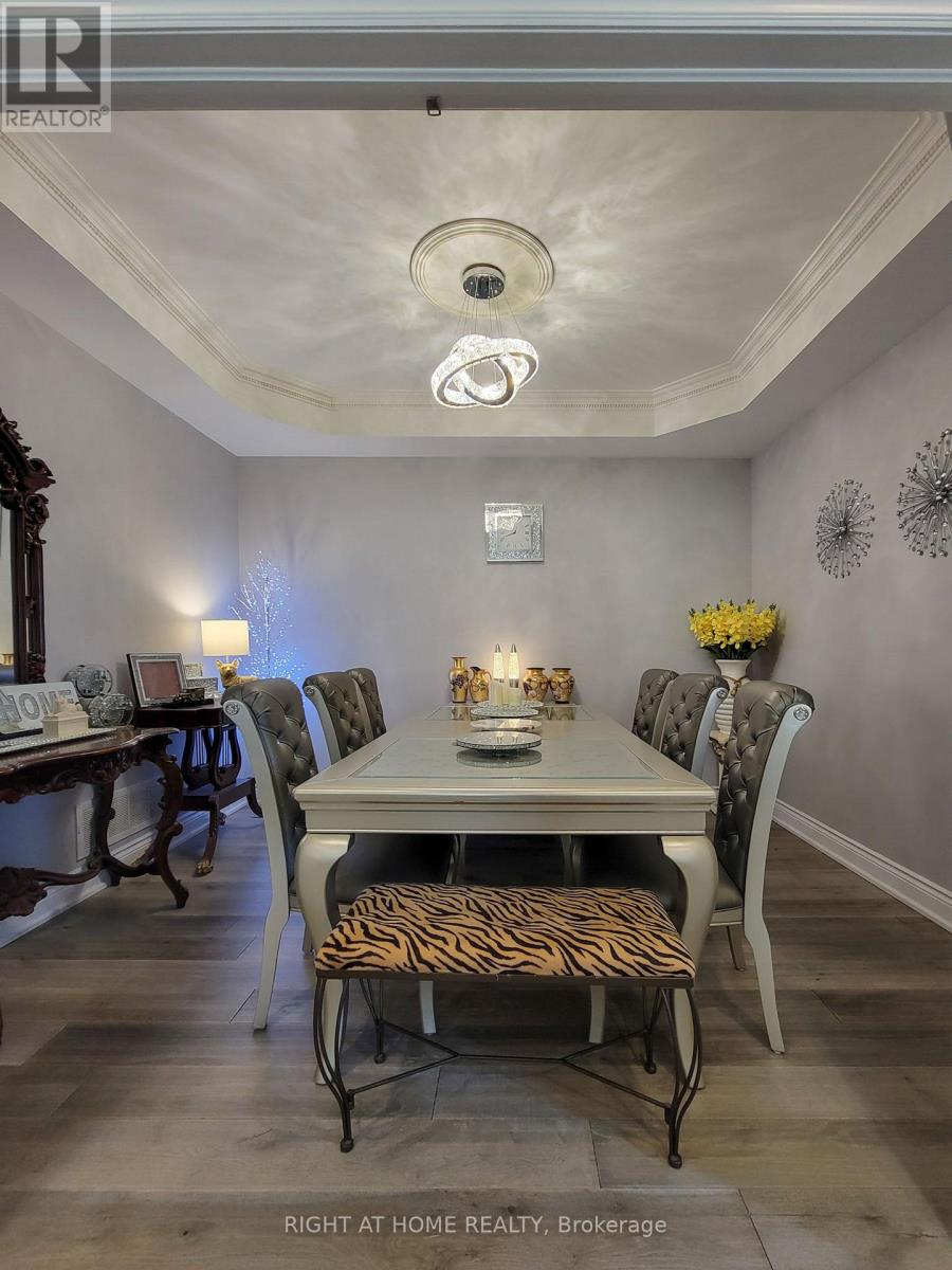 95 Westbury Court, Richmond Hill, Ontario  L4S 2L3 - Photo 13 - N12746388