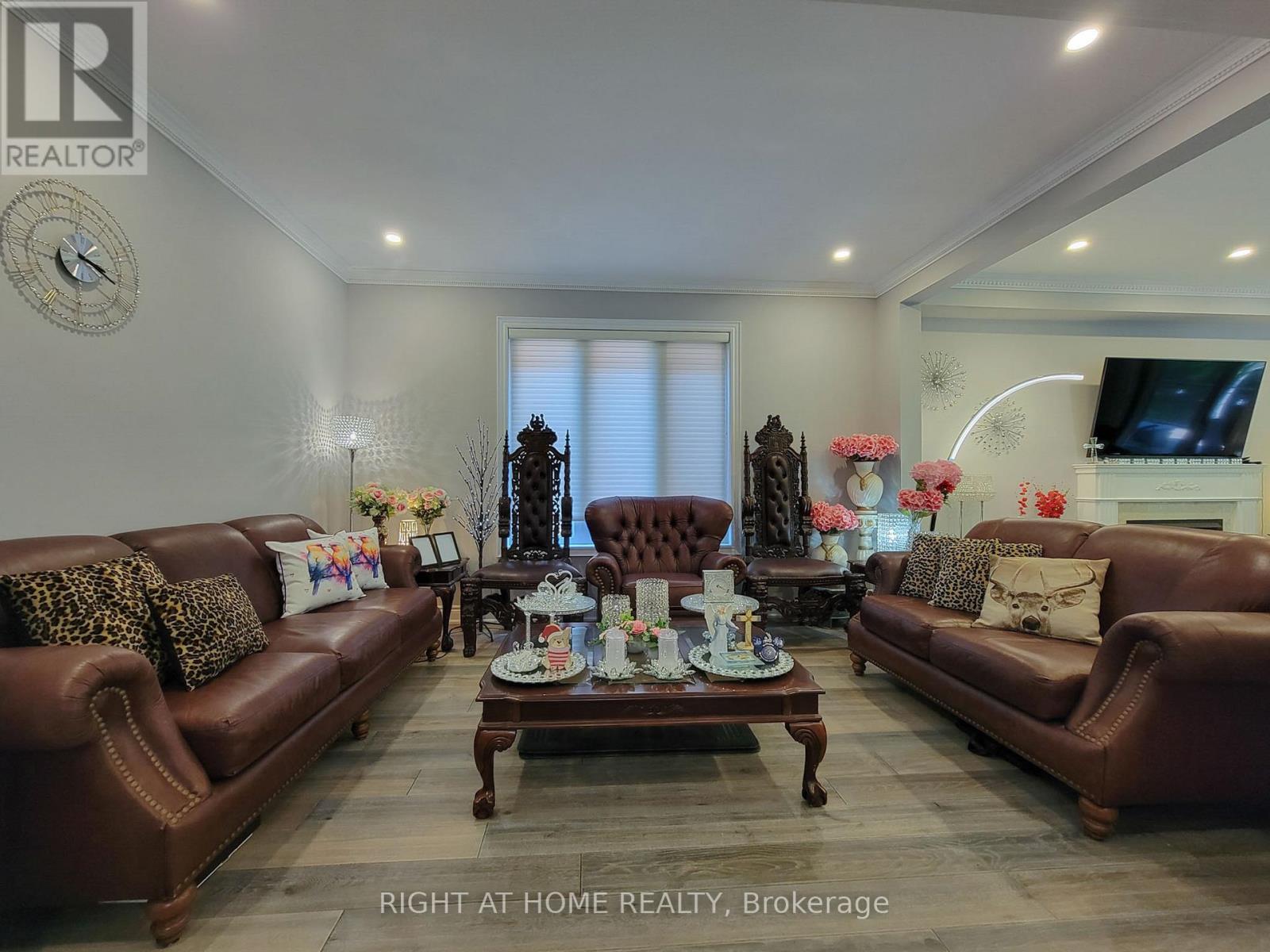 95 Westbury Court, Richmond Hill, Ontario  L4S 2L3 - Photo 14 - N12746388