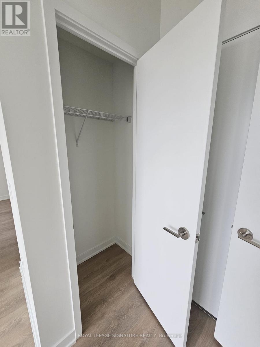 420 - 1 Fairview Road E, Mississauga, Ontario  L5A 0B4 - Photo 23 - W12746374