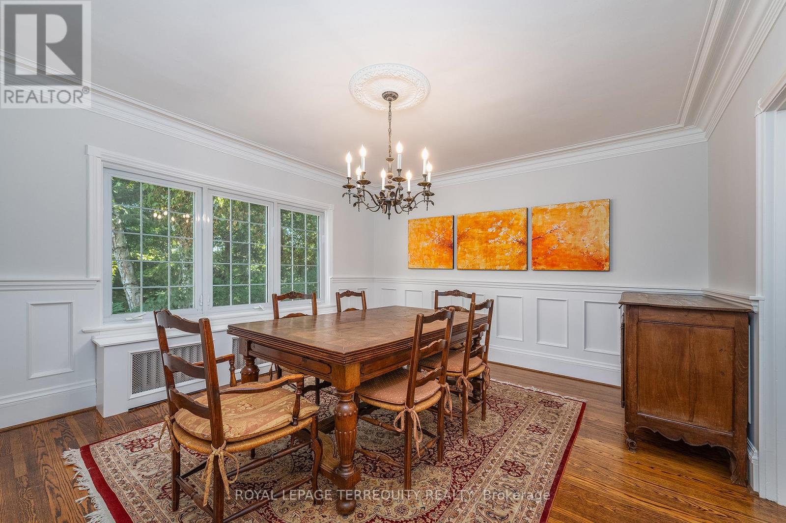 223 Riverside Drive, Toronto, Ontario  M6S 4A8 - Photo 11 - W12746380