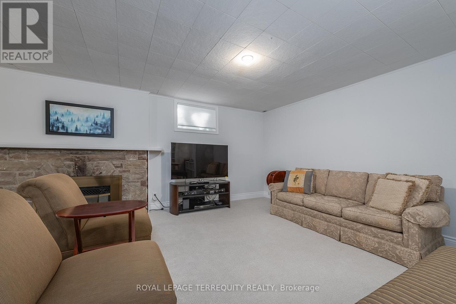 223 Riverside Drive, Toronto, Ontario  M6S 4A8 - Photo 31 - W12746380