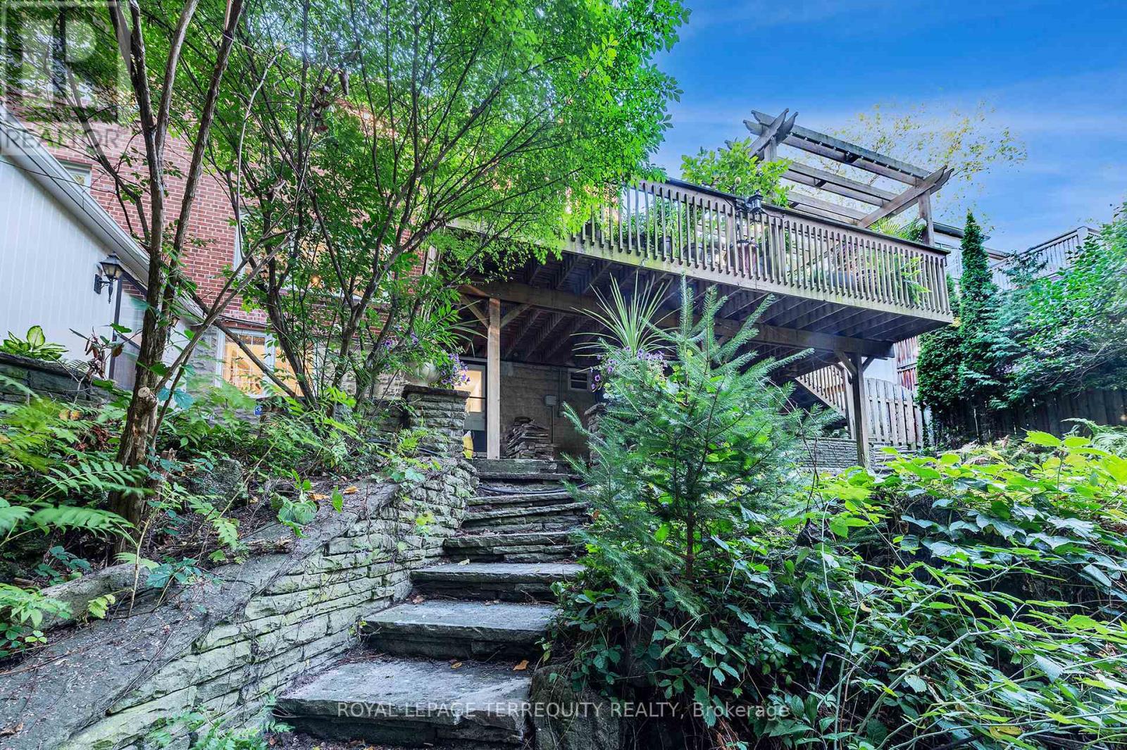 223 Riverside Drive, Toronto, Ontario  M6S 4A8 - Photo 48 - W12746380