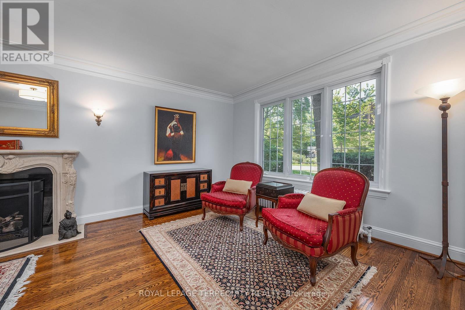 223 Riverside Drive, Toronto, Ontario  M6S 4A8 - Photo 6 - W12746380