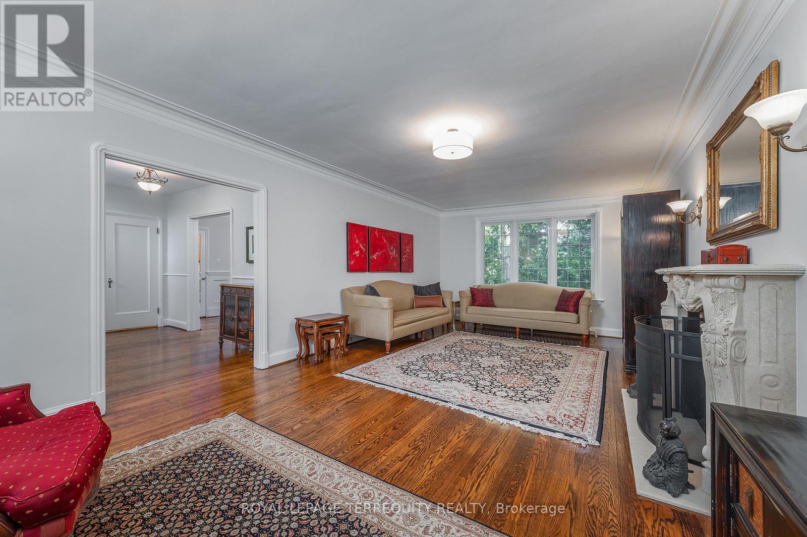 223 Riverside Drive, Toronto, Ontario  M6S 4A8 - Photo 9 - W12746380