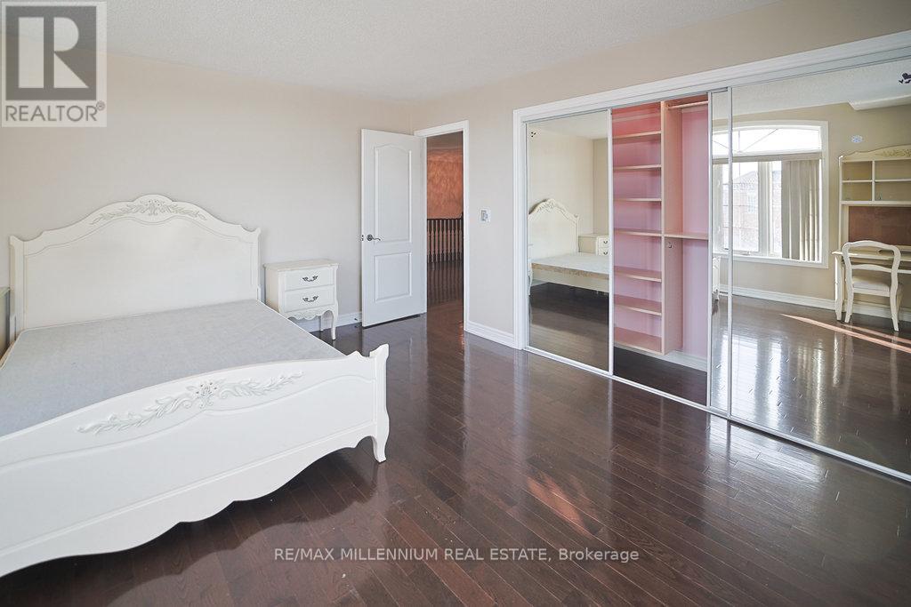 24 Prince Edward Boulevard, Brampton, Ontario  L6P 2N8 - Photo 21 - W12746392