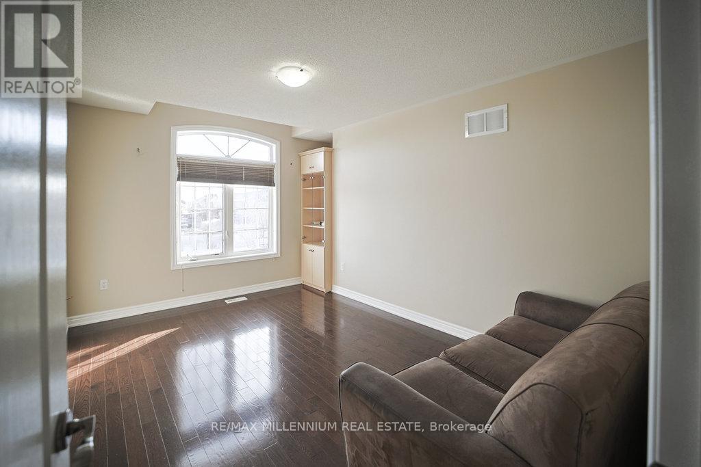 24 Prince Edward Boulevard, Brampton, Ontario  L6P 2N8 - Photo 22 - W12746392