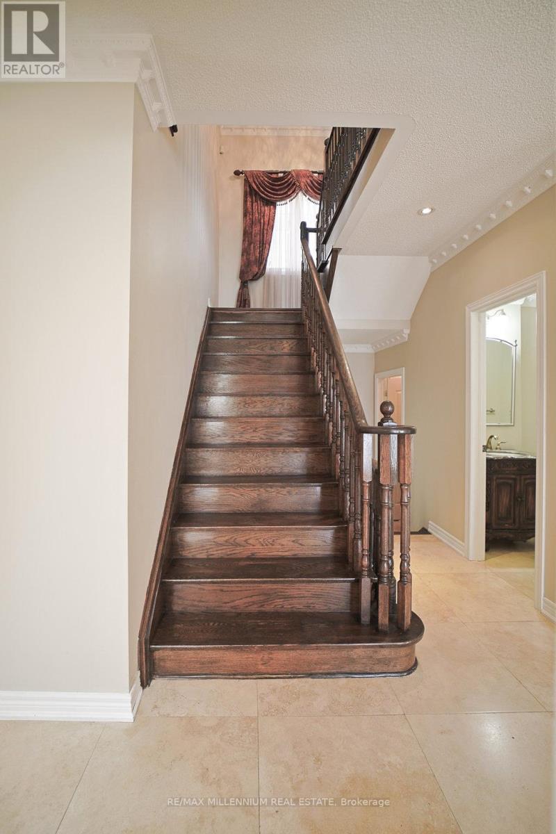 24 Prince Edward Boulevard, Brampton, Ontario  L6P 2N8 - Photo 41 - W12746392