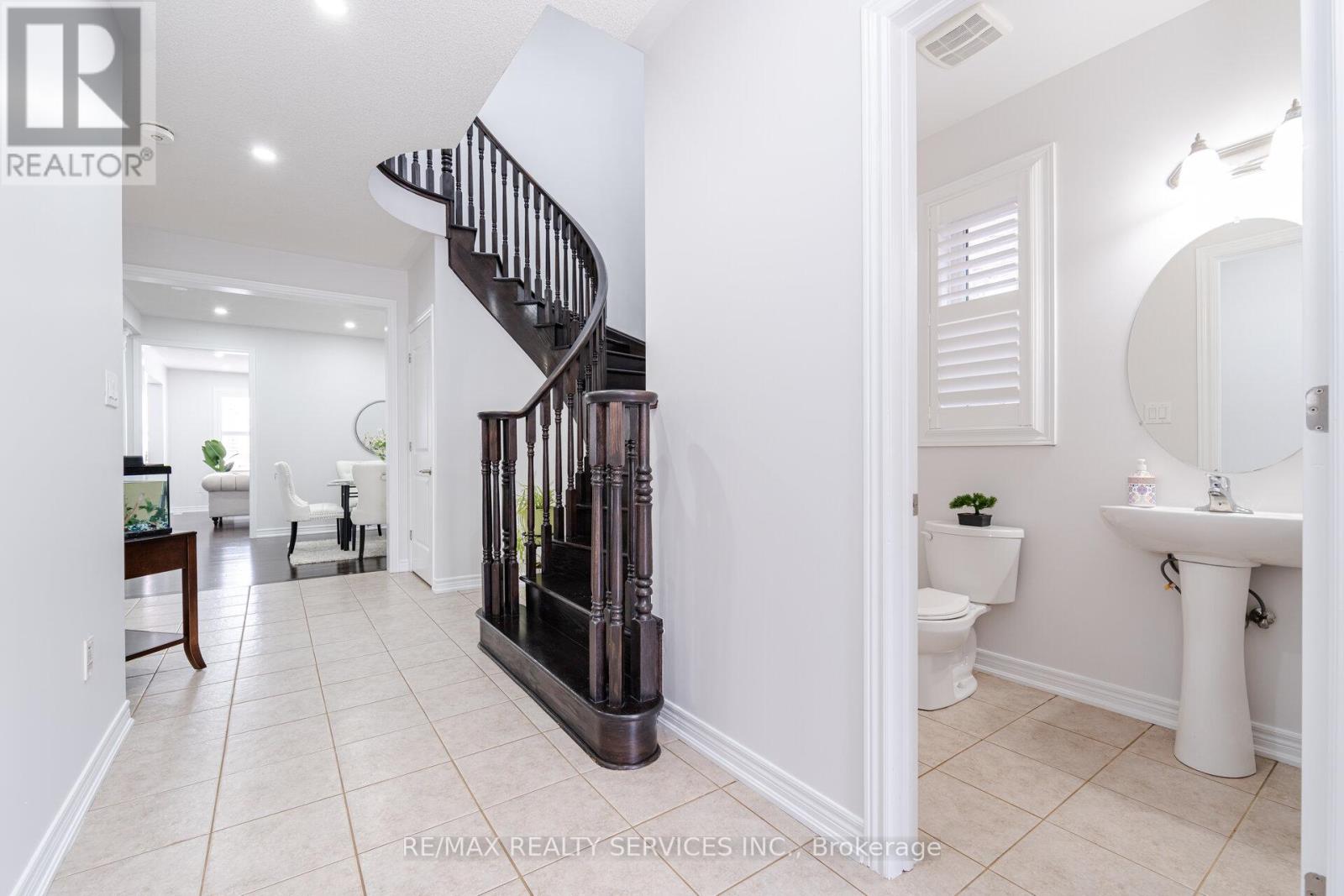 7 Swanton Road, Brampton, Ontario  L6X 5J3 - Photo 19 - W12746422