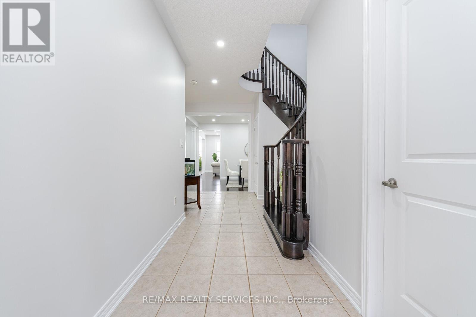 7 Swanton Road, Brampton, Ontario  L6X 5J3 - Photo 7 - W12746422