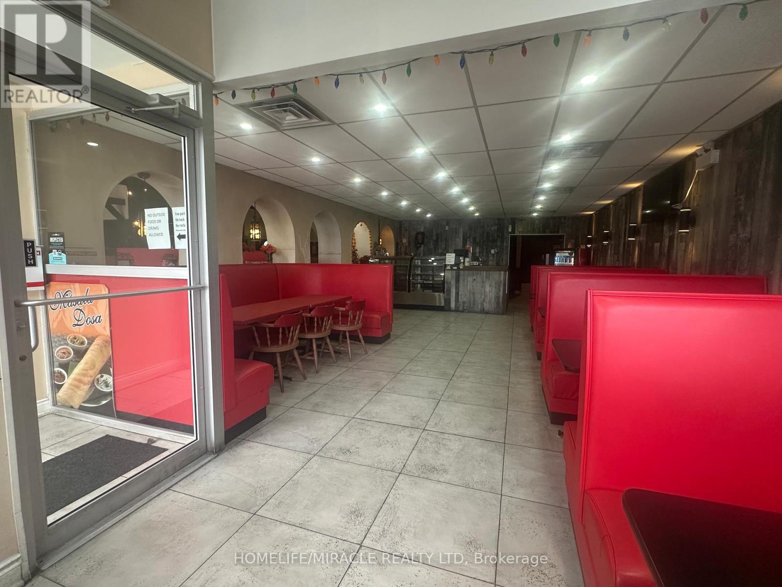 5991 LUNDY'S LANE, Niagara Falls, Ontario