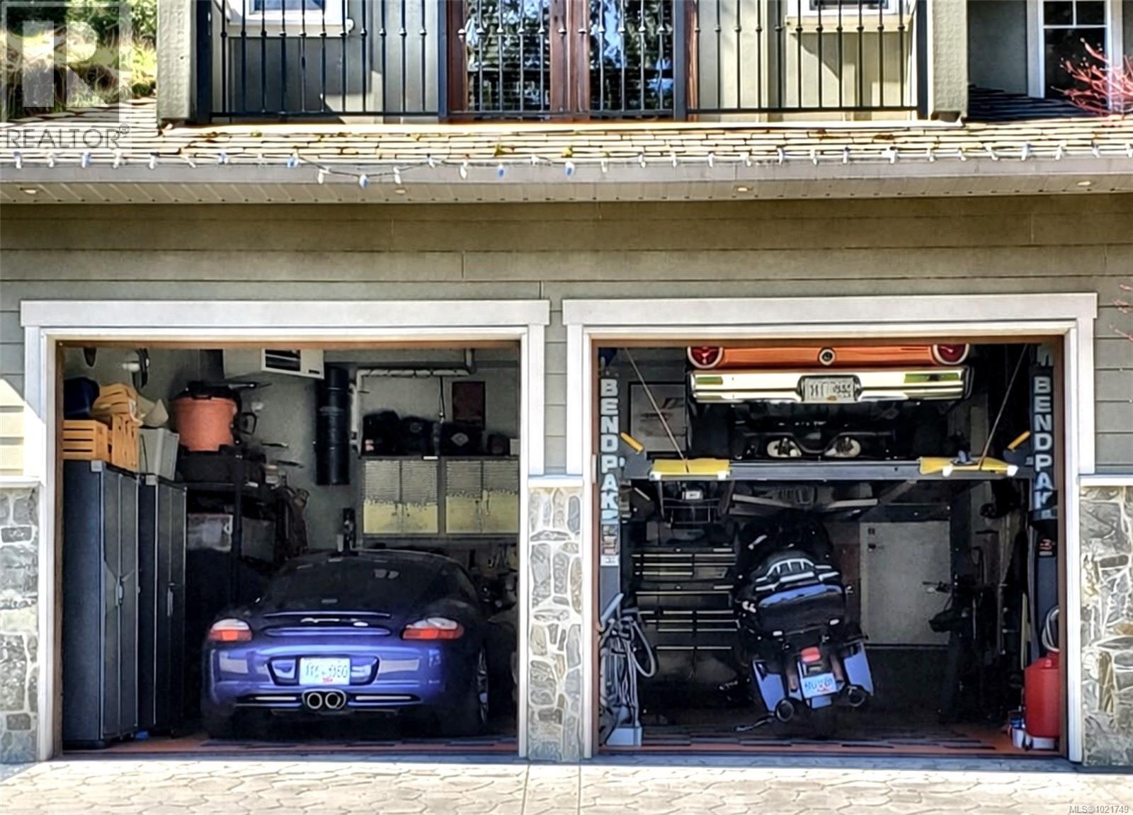 1153 Deerview Pl, Langford, British Columbia  V9B 0B3 - Photo 2 - 1021749