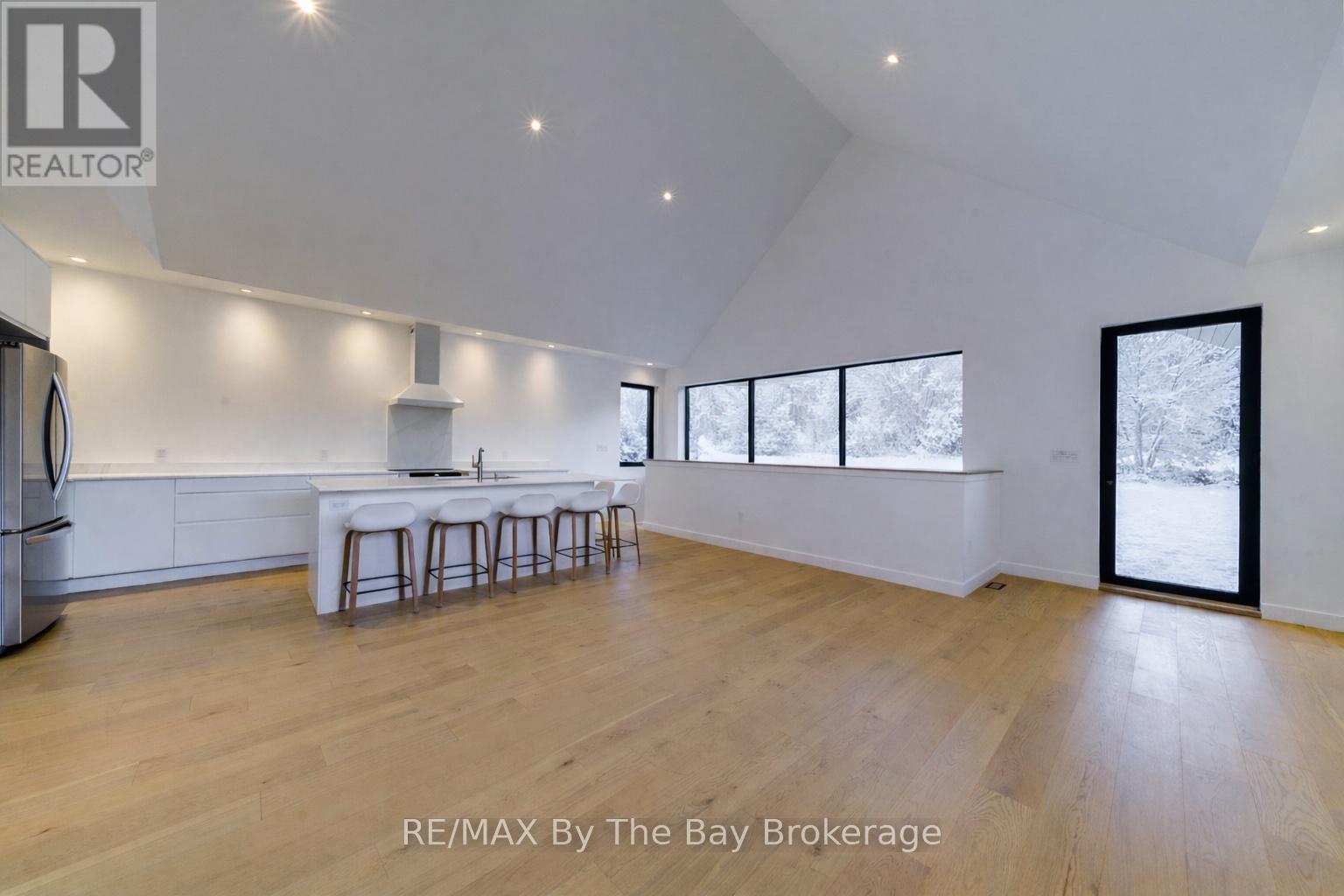 18 Raintree Court, Clearview, Ontario  L9Y 0K2 - Photo 34 - S12719884