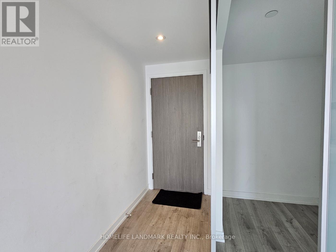 1502 - 161 Roehampton Avenue, Toronto, Ontario  M4P 1P9 - Photo 2 - C12746438