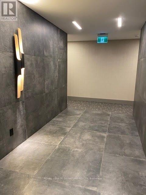 418 - 223 St Clair Avenue W, Toronto, Ontario  M4V 0A5 - Photo 11 - C12746454