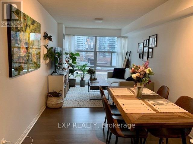 809 - 11 ST. JOSEPH STREET, Toronto, Ontario