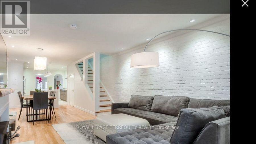 1760 Queen Street East Street, Toronto, Ontario  M4L 1G7 - Photo 6 - E12746440