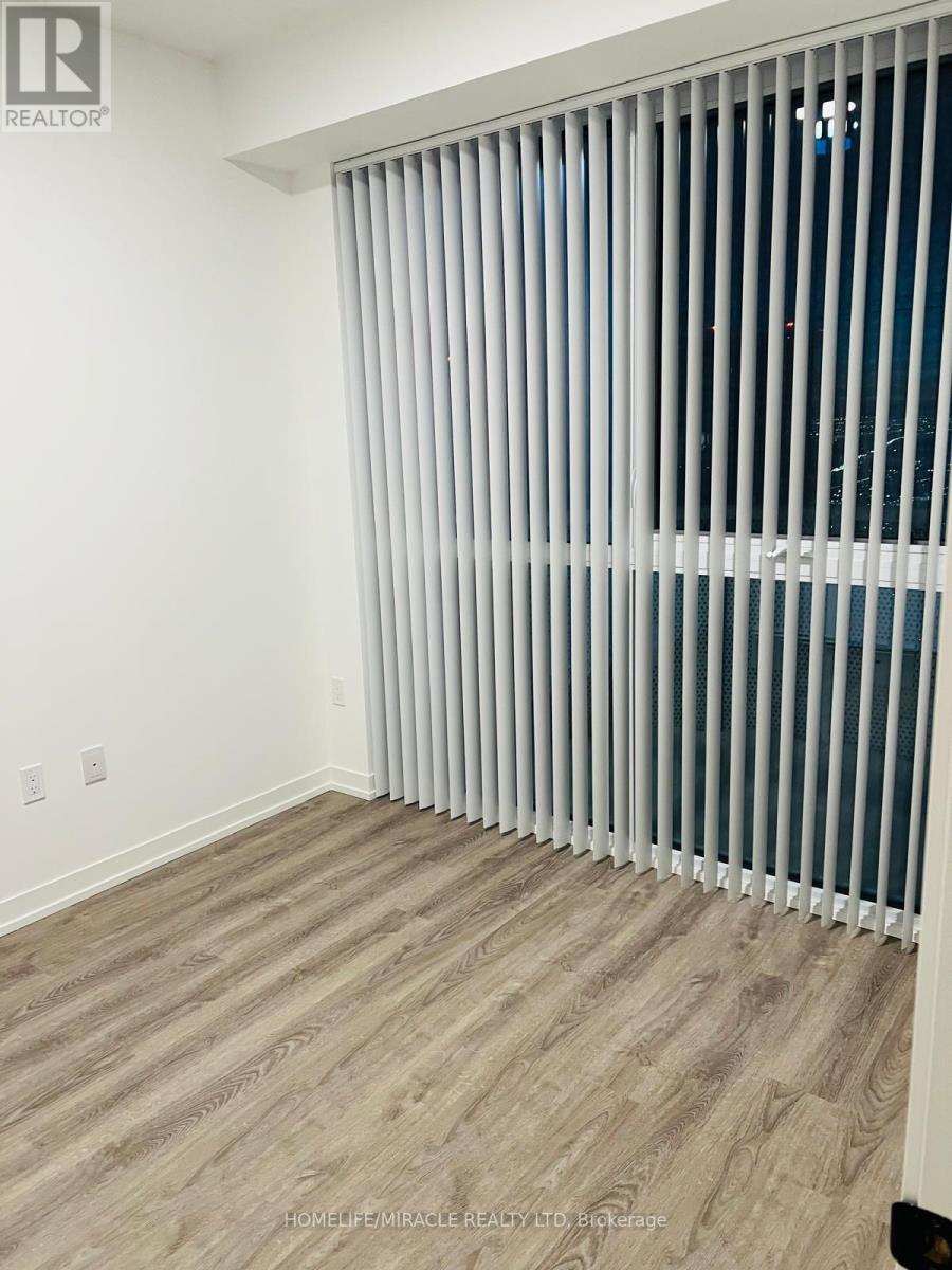 5215 - 8 Interchange Way, Vaughan, Ontario  L4K 0R2 - Photo 3 - N12746450