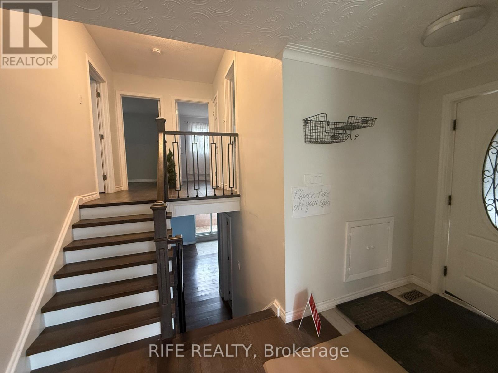 38 Aurora Heights Drive, Aurora, Ontario  L4G 2W7 - Photo 8 - N12746458