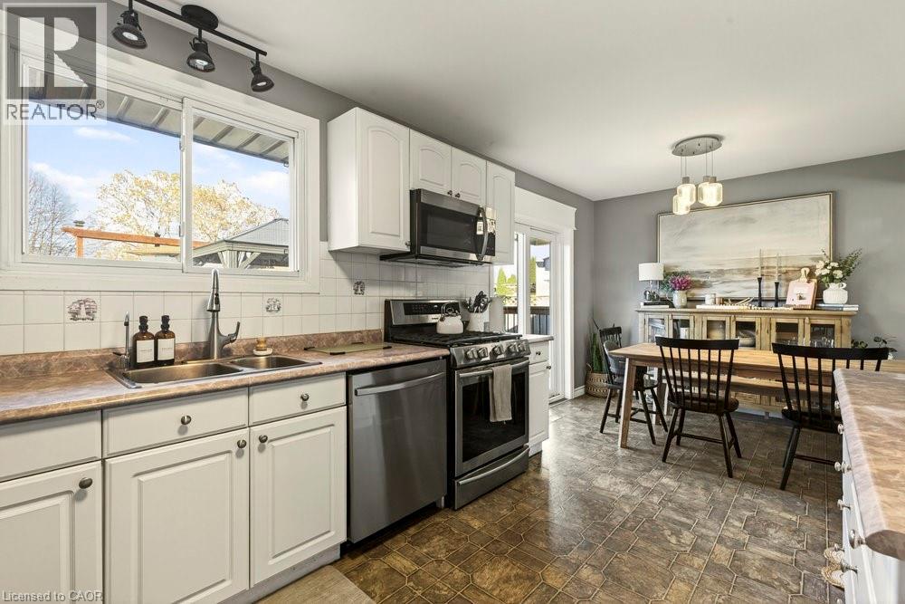 7 Prince Charles Drive, St. Catharines, Ontario  L2N 3Y4 - Photo 10 - 40795996